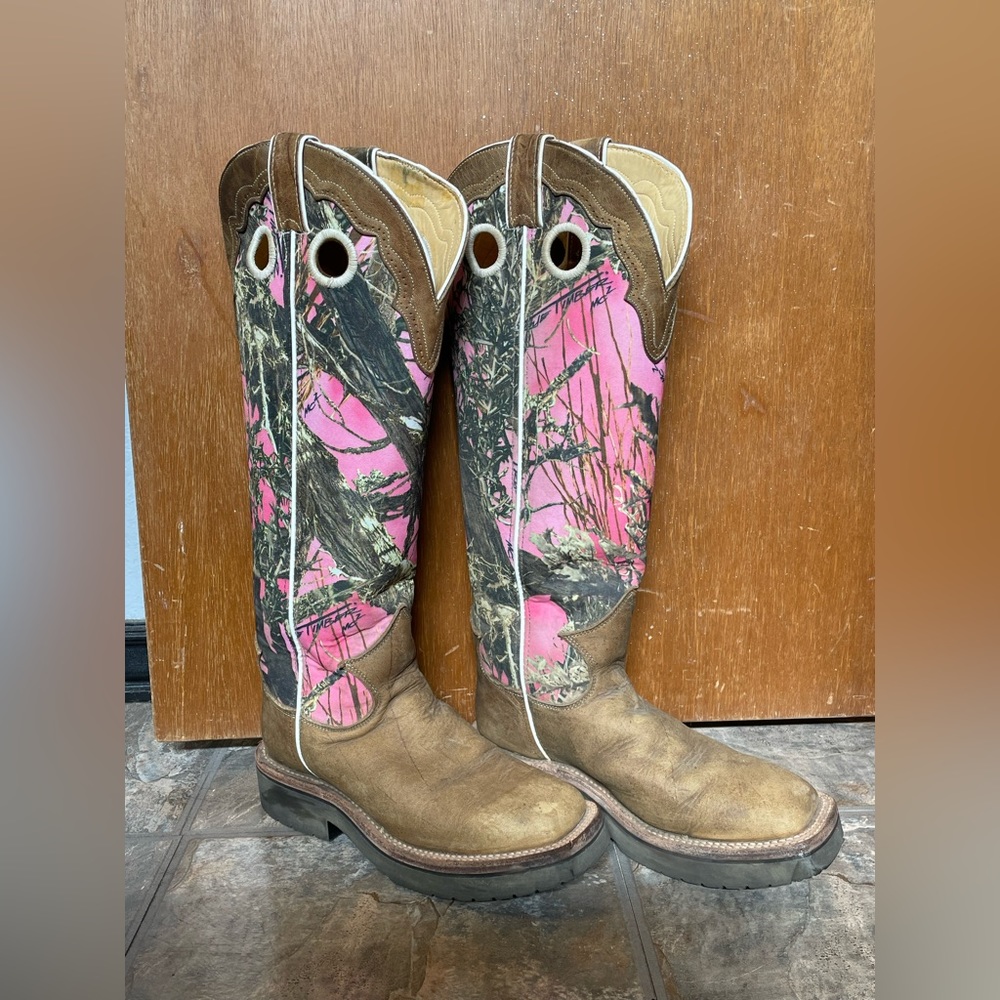 Justin 17in Pink Camo Square Toe Snake Boots
